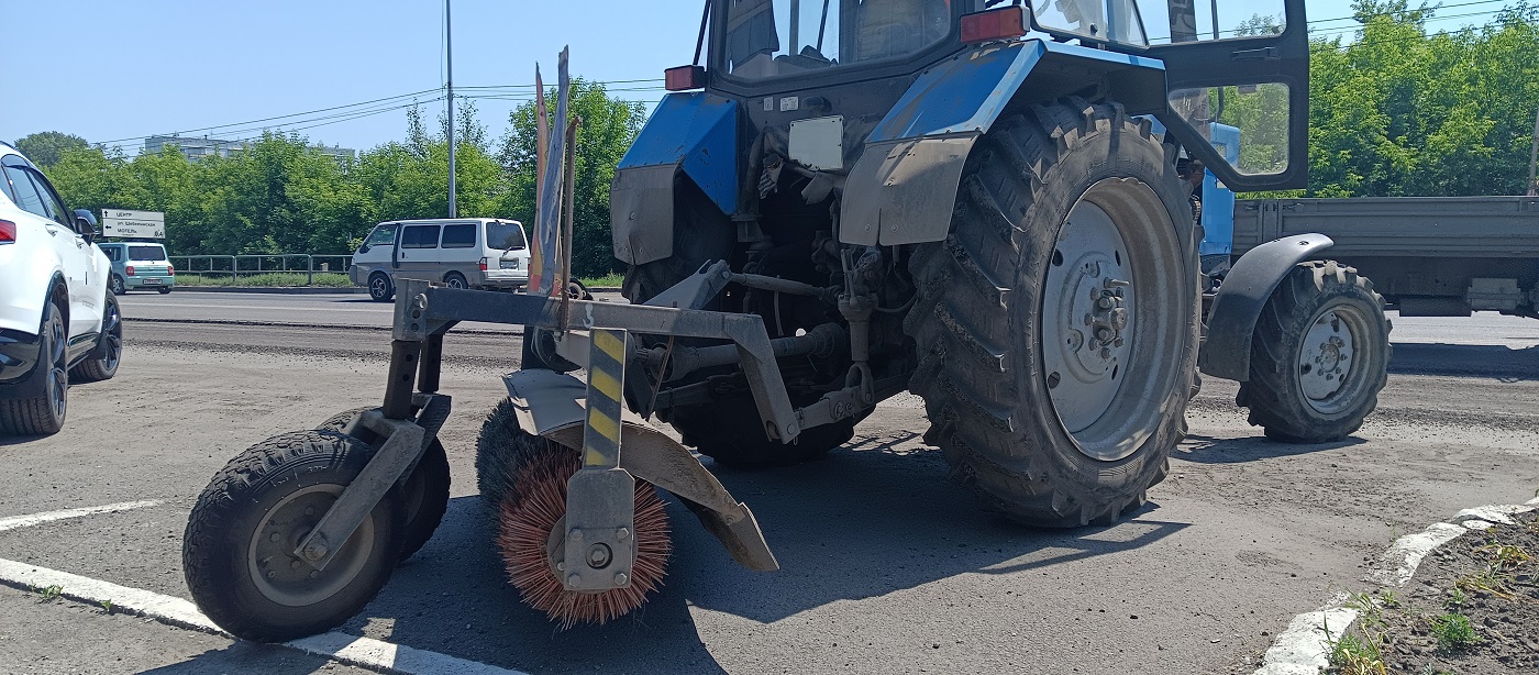 Услуги трактора с щеткой МТЗ в Морках