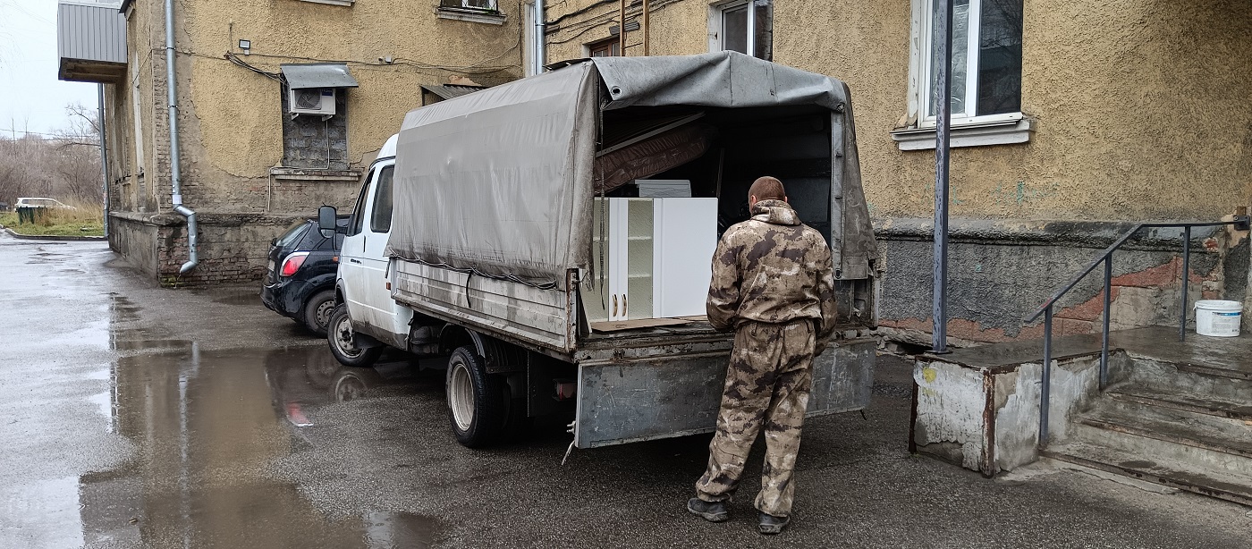 Квартирные перевозки. Погрузка мебели в Газель в Морках